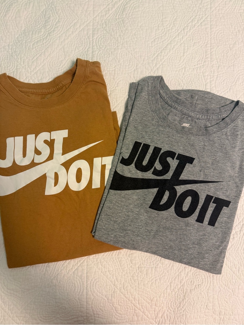 Nike Men’s'Just Do It' Graphic Tee - Gray - Picture 1 of 5